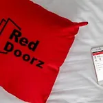 RedDoorz near Sepinggan Airport Balikpapan 2