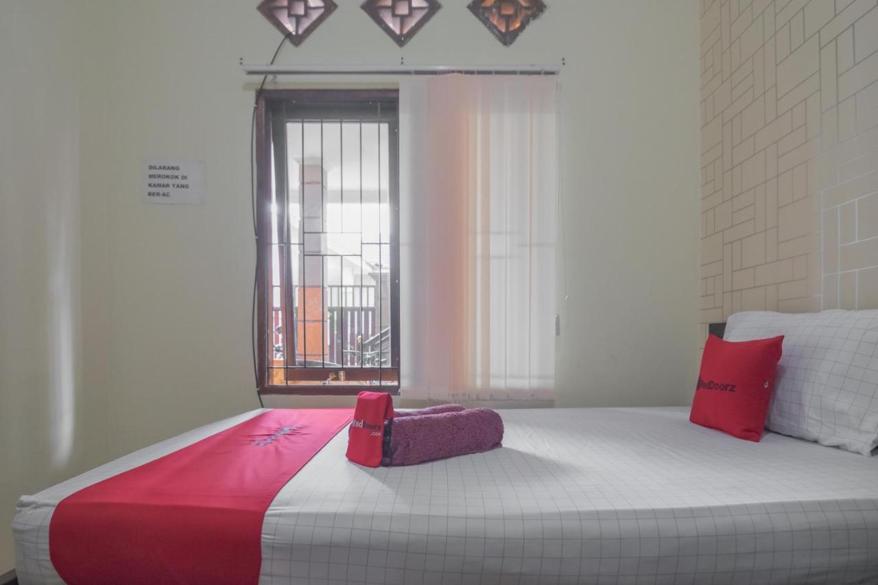 Reddoorz Near Sepinggan Airport 2 2* Balikpapan (Borneo)